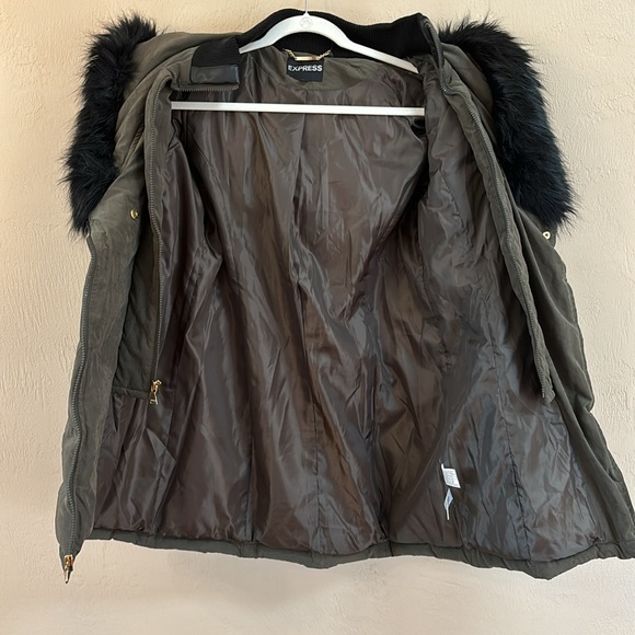 Express Winter Coat - Picture 6 of 7